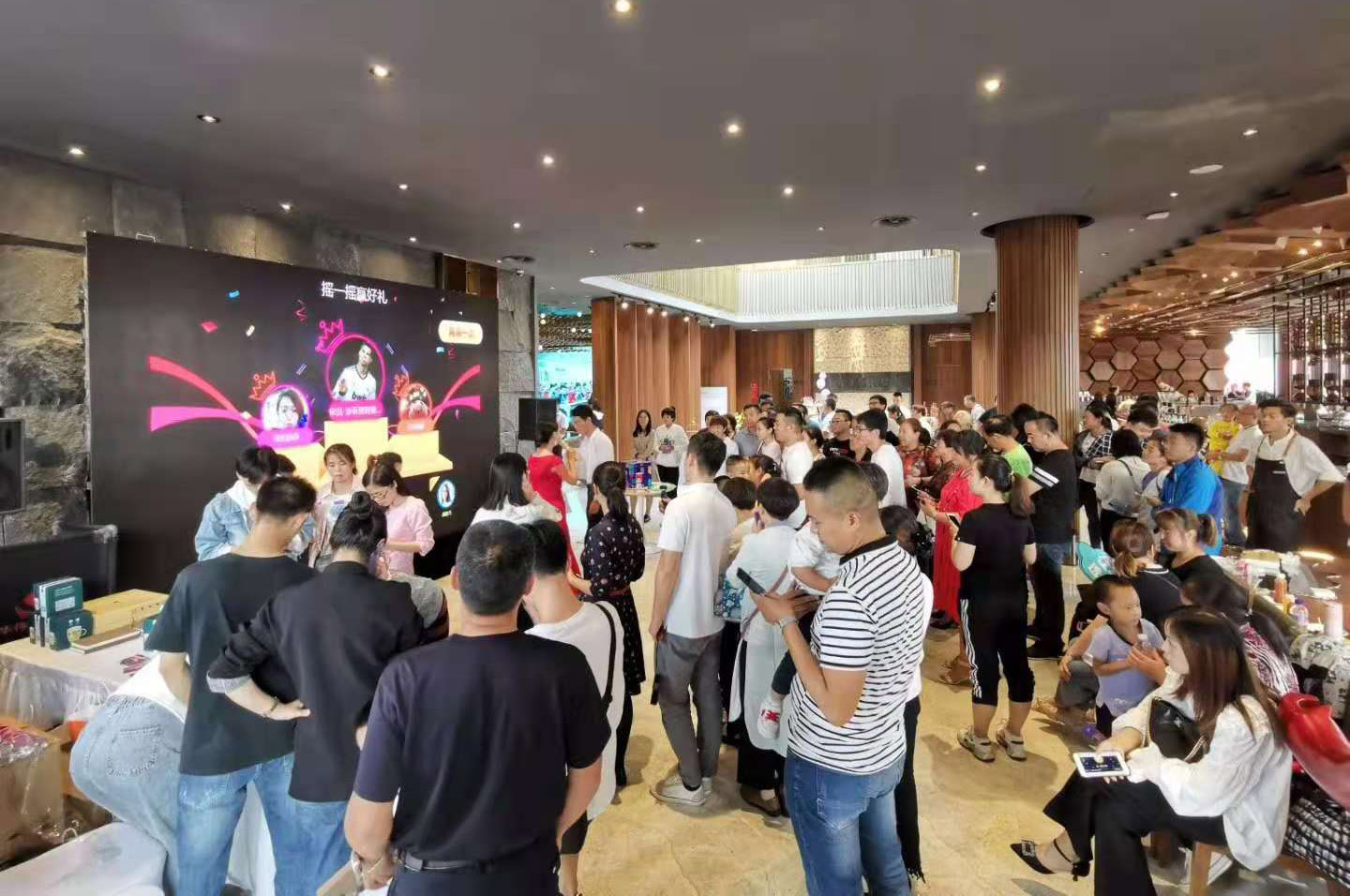 地產(chǎn)行業(yè)售樓處怎么做現(xiàn)場互動(dòng)？